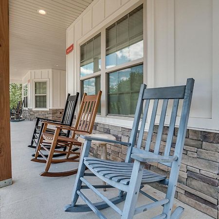 Stunning Helen Getaway With Hot Tub And Ev Charger!别墅 外观 照片